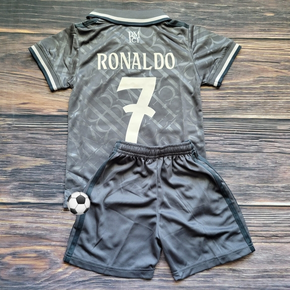 Ronaldo Real Madrid kid's soccer uniform - Picture 2 of 2